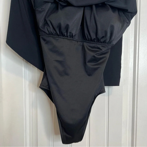 MagicSuit Women's Black Parker Tummy Control Underwire Bra Swim Dress. Size 12 - Picture 10 of 16